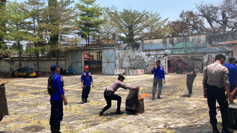 Tingkatkan Kesiap Siagaan, Polresta Malang Kota Gelar Latihan PPGD dan Penanganan Kebakaran