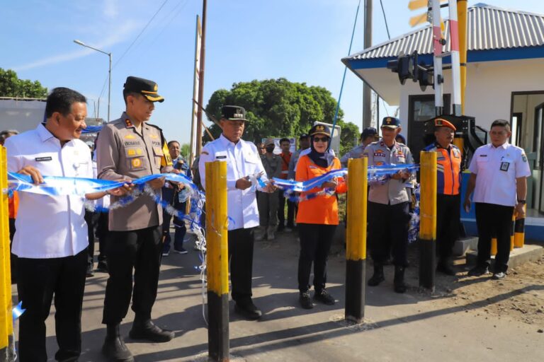 Kapolres Jombang: Pos Jaga dan Palang Pintu Perlintasan Kereta Api Dibangun untuk Keselamatan Warga