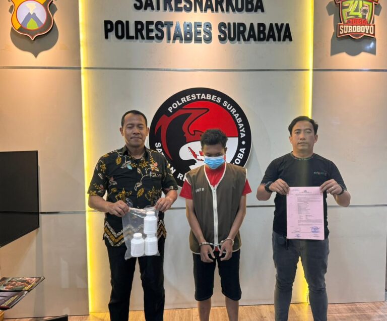 Polrestabes Surabaya Berhasil Ungkap Peredaran Okerbaya, Tersangka Pengedar Diamankan