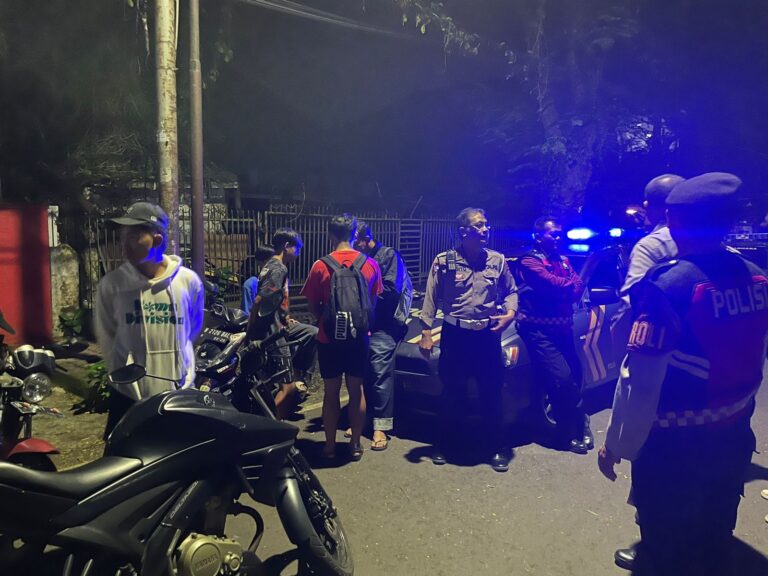 Tiga Atensi Polresta Malang Kota Dalam Patroli Kota Presisi di Bulan Ramadhan