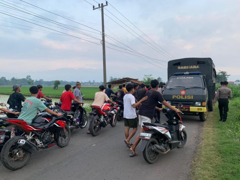 Harkamtimas di Bulan Ramadhan Polres Probolinggo Amankan Puluhan Motor Saat Razia Balap Liar