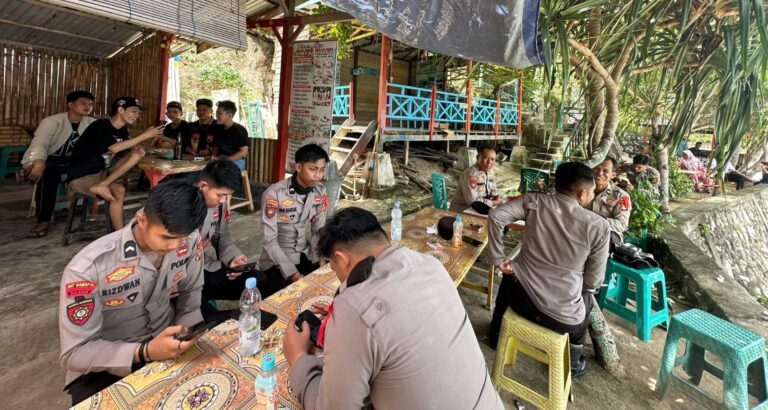 Direktorat Binmas Polda Sulbar Himbau Keselamatan Warga di Objek Wisata Selama Liburan Idul Fitri 1445 H