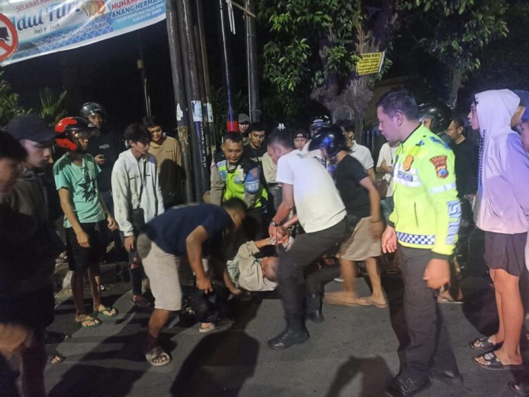 Polisi Amankan ODGJ yang Membahayakan dan Ganggu Warga di Jember