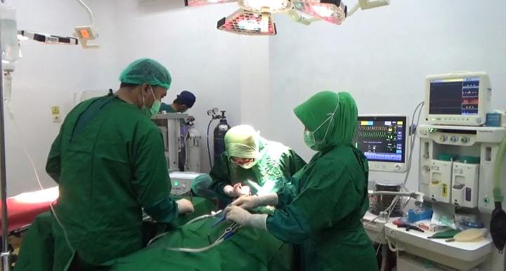 Bakti Kesehatan di Hari Bhayangkara ke-78 Polres Bondowoso Gelar Operasi Bibir Sumbing Gratis