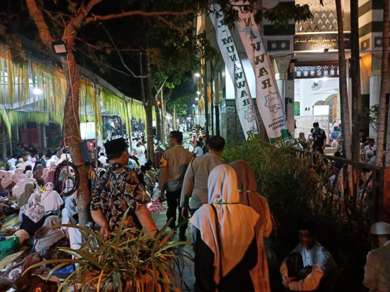 Polres Tulungagung Lakukan Pengamanan Haul Akbar 55 Pondok Pesulukan Thoriqot Agung “PETA”