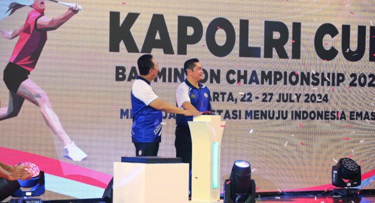 Jenderal Sigit Sebut Turnamen Bulutangkis Kapolri Cup Pintu Masuk Mengikuti Kejuaraan Nasional dan Internasional