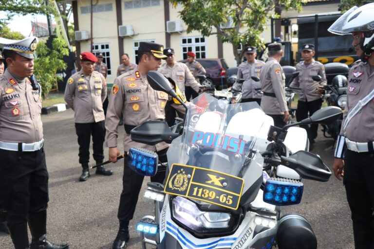 Kapolres Sampang Cek Ranmor Dinas, Pastikan Siap Dipakai Pengamanan Pilkada 2024