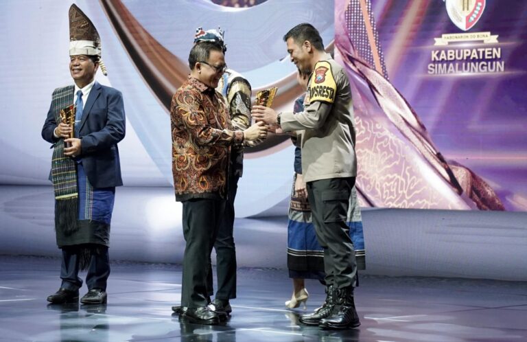 Tingkatkan Inovasi Digital Layanan Publik, Polresta Sidoarjo Raih Penghargaan Pemimpin Daerah Awards 2024