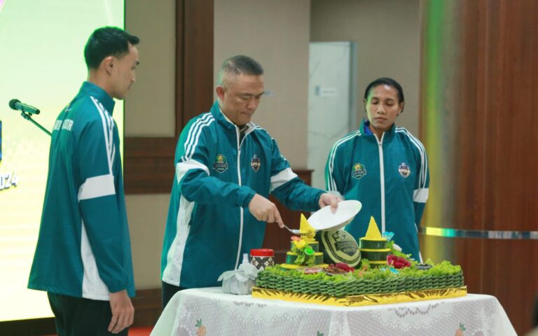 Kapolda Jatim Berangkatkan Tim Bola Voli Ikuti Turnamen Kapolri Cup 2024 di Jabar