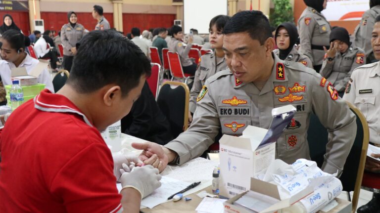 Rangkaian HUT Polwan ke-76 Diperingati Dengan Donor Darah