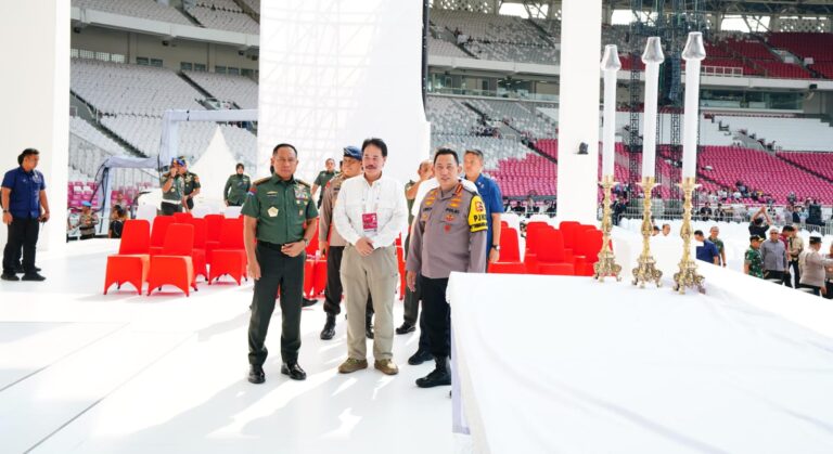 Tinjau Kesiapan Pengamanan, Kapolri Instruksikan Warga Terlayani dengan Baik saat Misa Agung Paus Fransiskus