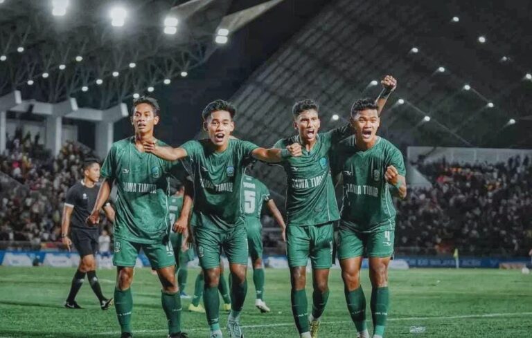 Bripda Rano Jutati Anggota Bidhumas Polda Jatim Pencetak Gol Cabor Sepak Bola PON XXI Raih Medali Emas