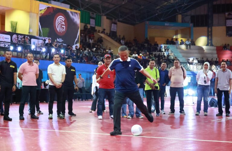 Kapolda Jatim Resmi Buka Garuda Futsal League Bersama Kadindik