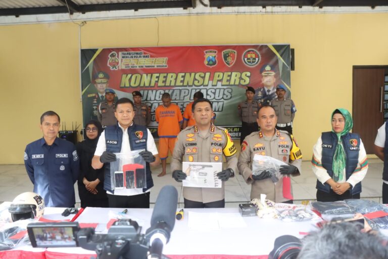 Polresta Sidoarjo Amankan 2 Pria yang Pamer Senpi Rakitan di Medsos