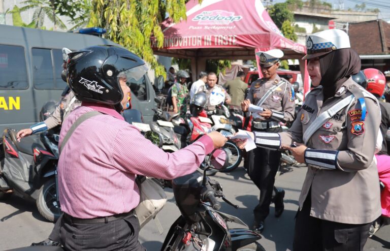 Ops Zebra Semeru 2024 Polres Jember Bersama Forkopimda Sosialisasikan Keselamatan Berlalu Lintas