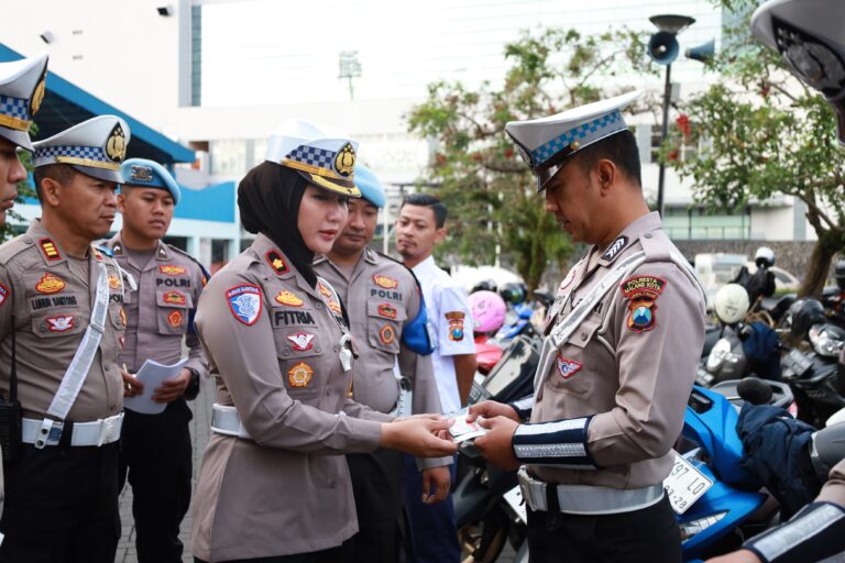 Polresta Malang Kota Jadi Contoh, Periksa Kendaraan Sendiri Sebelum Tertibkan Milik Masyarakat