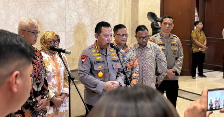 Kapolri Apresiasi Dedikasi Kompolnas 2020-2024, Sambut Hangat Komisioner Kompolnas 2024-2028