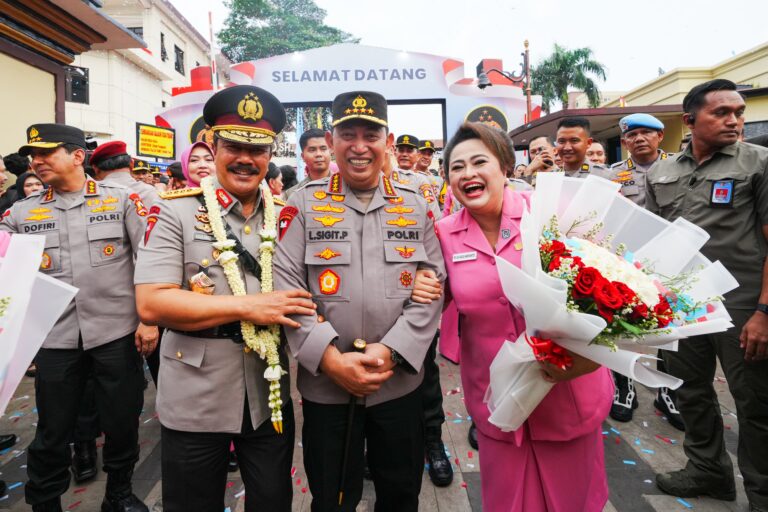 Gelar Pengantar Purna Tugas, Kapolri Sebut Jenderal (HOR) Agus Andrianto Sosok yang Tegas