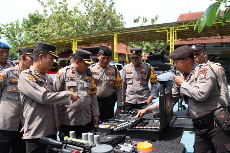 Jelang Coblosan Pilkada Serentak 2024, Birolog Polda Jatim Cek Ranmor dan Almatsus Polres Bangkalan