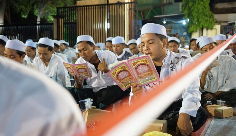 Cooling System Pilkada 2024 Polres Probolinggo Kota Gelar Khataman 1000 Santri dan Hafiz Qur’an