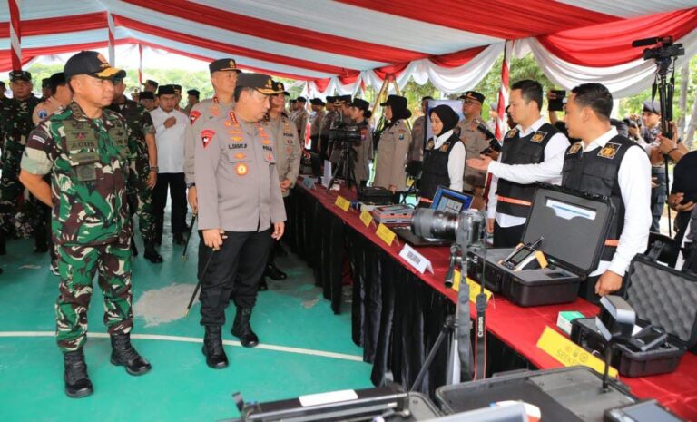 Kapolri dan Panglima Cek Kesiapan Pengamanan Pilkada Serentak di Jatim