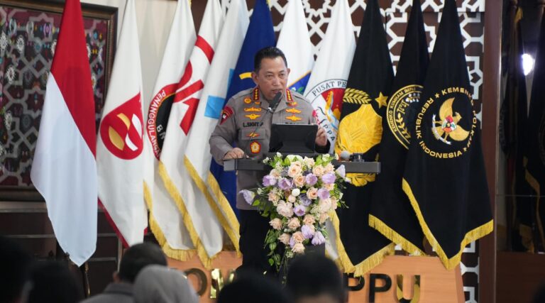 Kapolri Hadiri Promensisko TPPU dan TPPT: Komitmen Perangi Kejahatan Siber