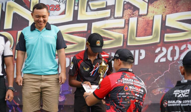 Delapan Dari 17 Taruna Akpol Raih Piala di Kejuaraan Menembak Danjen Kopassus
