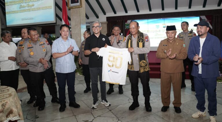 Audiensi dengan Aremania, Kapolda Jatim Tegaskan Komitmen Jaga Keamanan Laga Arema FC di Kanjuruhan