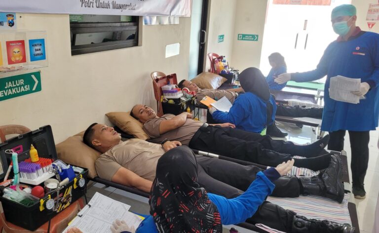 Peringati Hari Bhayangkara ke-79, Polresta Banyuwangi Gelar Donor Darah hingga Vaksin Influenza