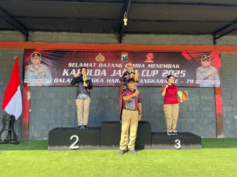 Polwan Polresta Malang Kota Raih Juara Lomba Menembak “Kapolda Jatim Cup 2025″