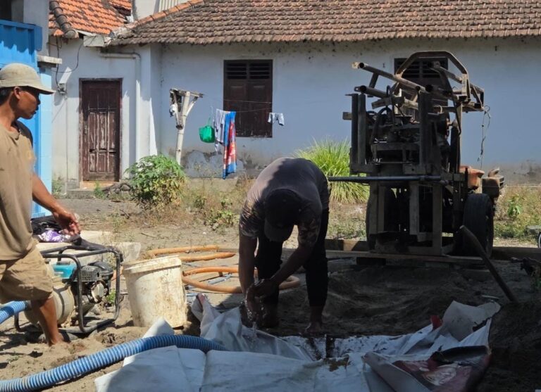Polri Untuk Masyarakat: Polres Kediri Bantu Sumur Bor dan Pompa Air di HUT Polwan ke -77