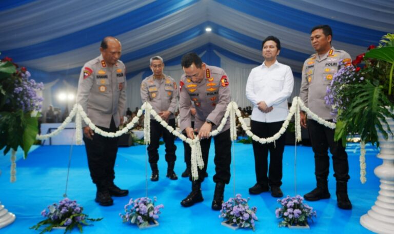 Hadiri Groundbreaking di Sidoarjo, Kapolri Sebut Polri Sudah Miliki 458 SPPG