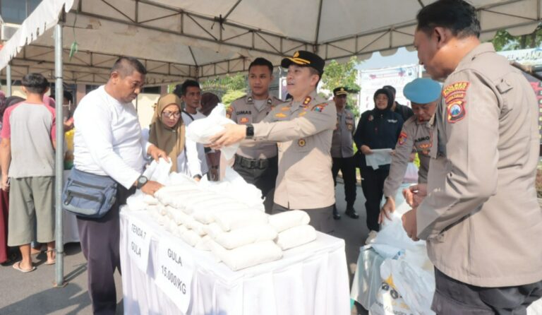 Gerakan Pangan Murah Polres Bojonegoro Disambut Antusias Warga 30 Ton Beras Habis Terjual