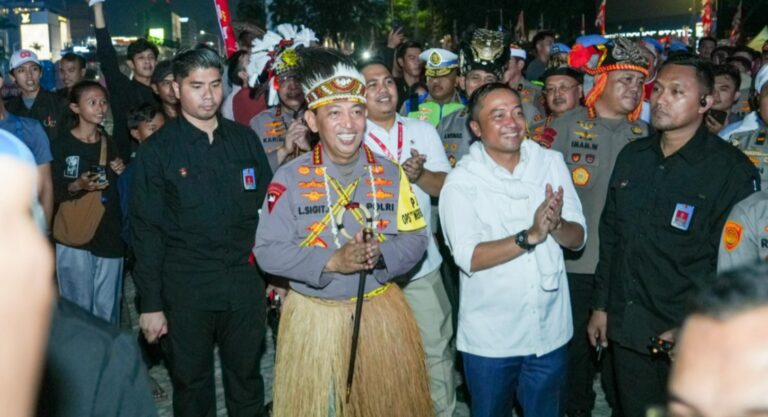 Kapolri dan Mensesneg Tinjau Panggung Rakyat di HI, Masyarakat Antusias