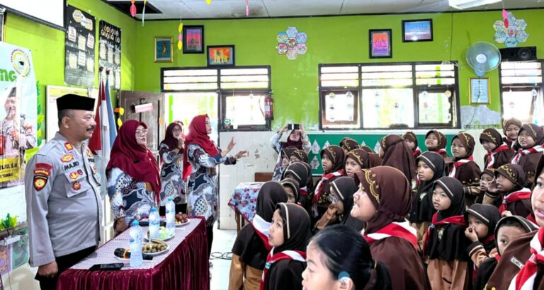 Polisi Masuk Sekolah: Polresta Sidoarjo Gelorakan Anti Bullying
