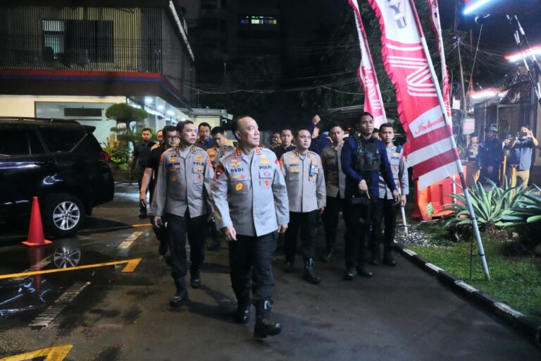 Patroli Skala Besar TNI-Polri untuk Jamin Rasa Aman dan Tertibkan Situas