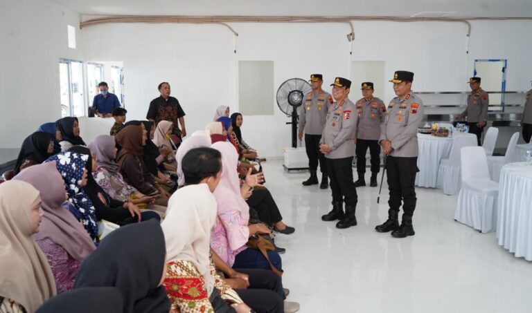 Wakapolri Tinjau Pembangunan SPPG Polri Polda Jateng