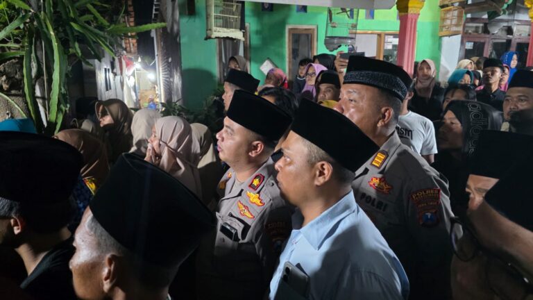 Sampaikan Bela Sungkawa Polres Probolinggo Kunjungi Keluarga Korban Penembakan KKB Papua