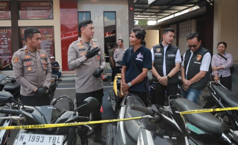 Polres Jember Berhasil Bongkar Sindikat Curanmor Amankan Tiga Tersangka dan 23 Motor Curian