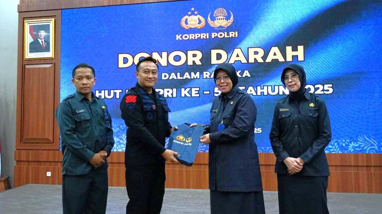 Kabid Kesjas Korbrimob Polri Pimpin Kegiatan Donor Darah Peringati HUT Ke-54 KORPRI Polri Tahun 2025