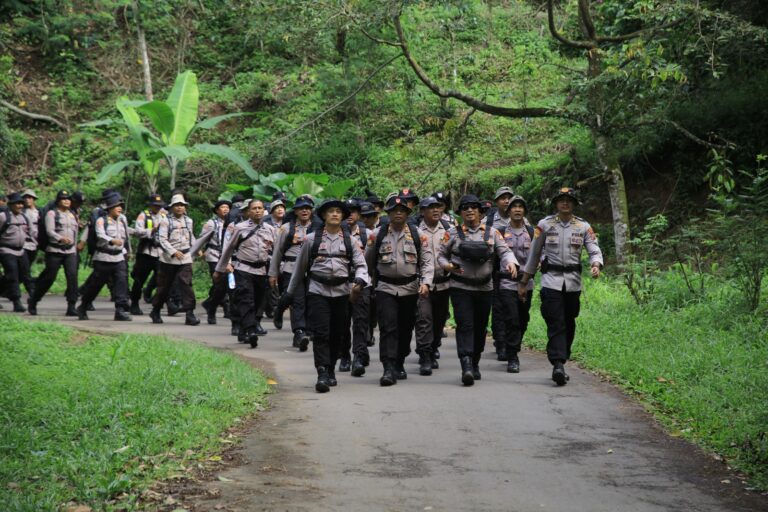 Personel Polres Madiun Napak Tilas ke Monumen Sakip–Sanali