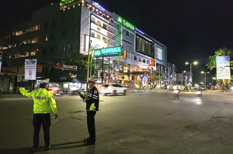 Layanan Cepat 110 Polri Bergerak Responsif, APIL Mati di Simpang Hotel Savana Malang Langsung Ditangani