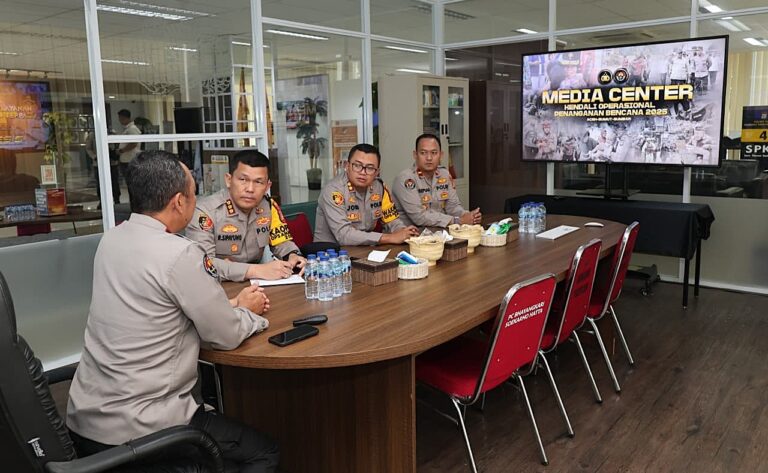 Peduli Korban Bencana, Polri Dirikan Media Center Bantuan Kemanusiaan di Bandara Soetta