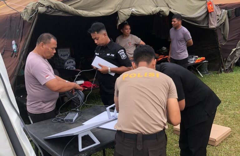 Jaringan Internet Polri Hadir di 76 Titik Bencana: Menghubungkan Harapan, Mengobati Rindu