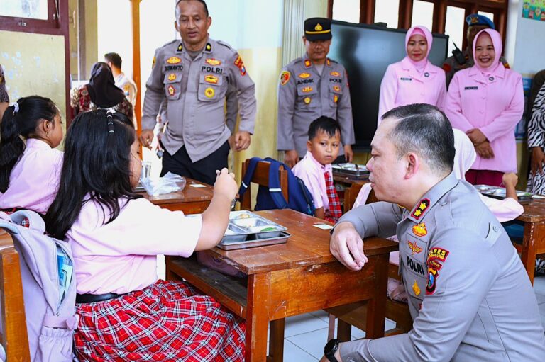 SPPG Polres Tulungagung 2 Gondang Distribusikan MBG 966 Porsi