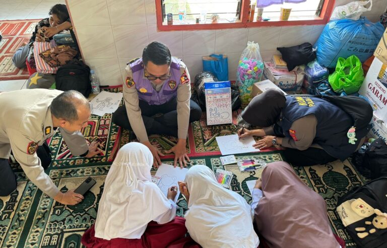 Polri Berikan Pendampingan Psikologis bagi Penyintas dan Personel di Sumbar