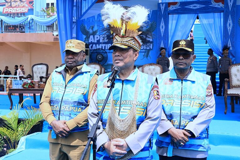 Wakapolri Apresiasi Sinergi Ribuan Mitra Kamtibmas dalam Apel Mitra Kamtibmas Presisi di Polda Papua