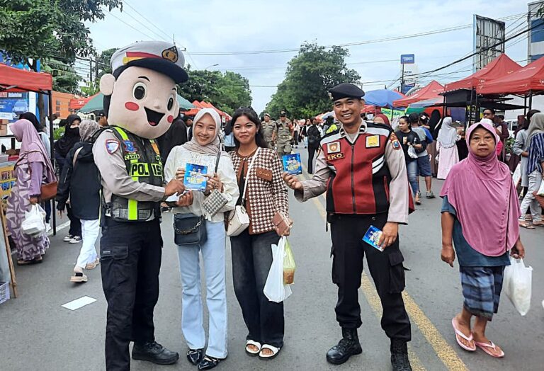 Operasi Keselamatan Semeru, Polres Situbondo Sampaikan Pesan Kamseltibcarlantas di CFD