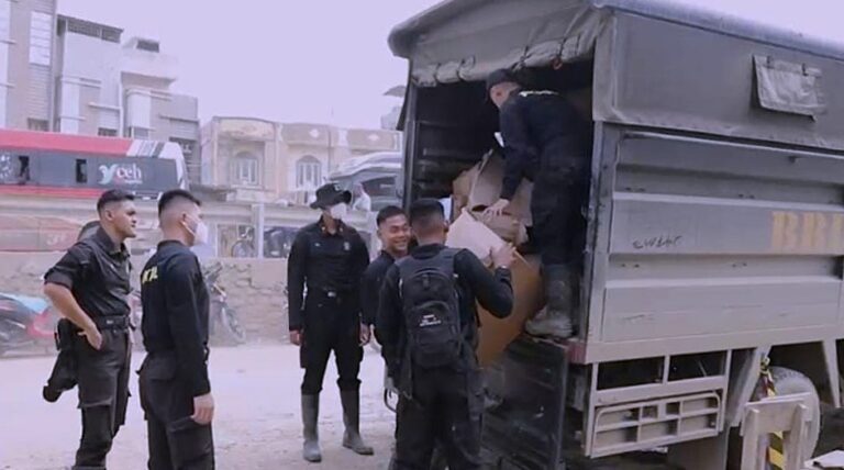 Taruna Akpol Latsitardanus di Aceh Tamiang, Bersihkan Lumpur Pasar hingga Santuni Korban Hanyut