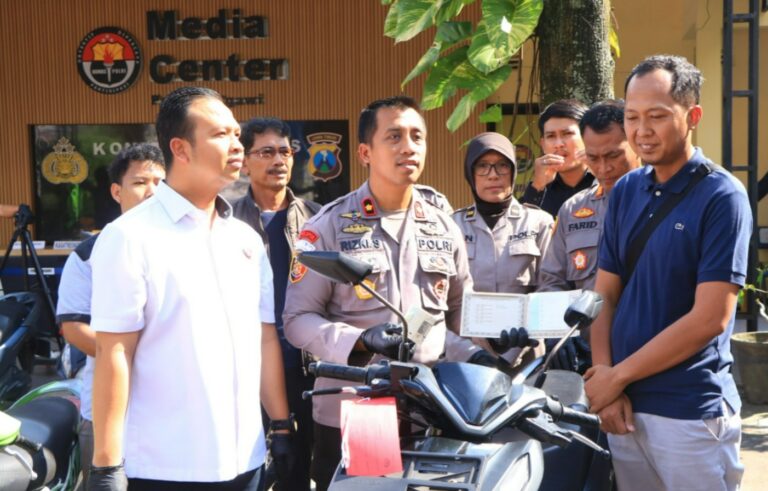 Polres Ngawi Tuai Apresiasi, Ungkap Curanmor dan Kembalikan Motor ke Pemiliknya Gratis